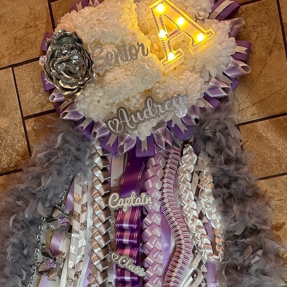 Corsage Mum NEW Custom for bridal shower or  any special event - Picture 15 of 17